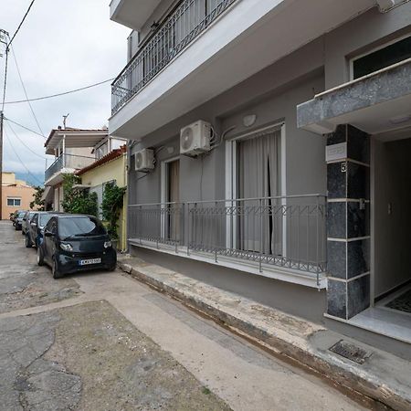 Ferienwohnung Anesis With A Yard Kalamata Exterior foto