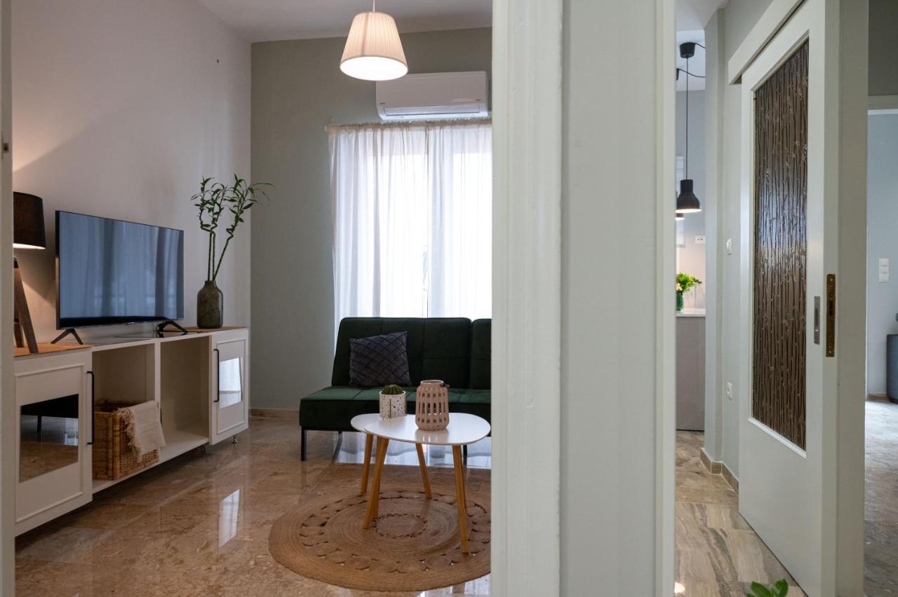 Ferienwohnung Anesis With A Yard Kalamata Exterior foto